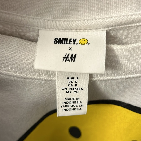 White smiley crew new - Picture 3 of 4